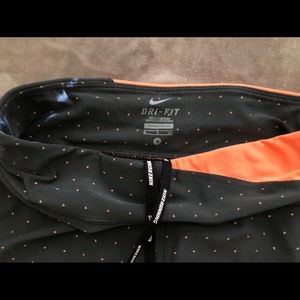 Nike dri fit crop leggings